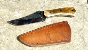 Cuchillo Blue Ridge de Nil Fonseré, estilo Winkler con cachas de ciervo envejecido.