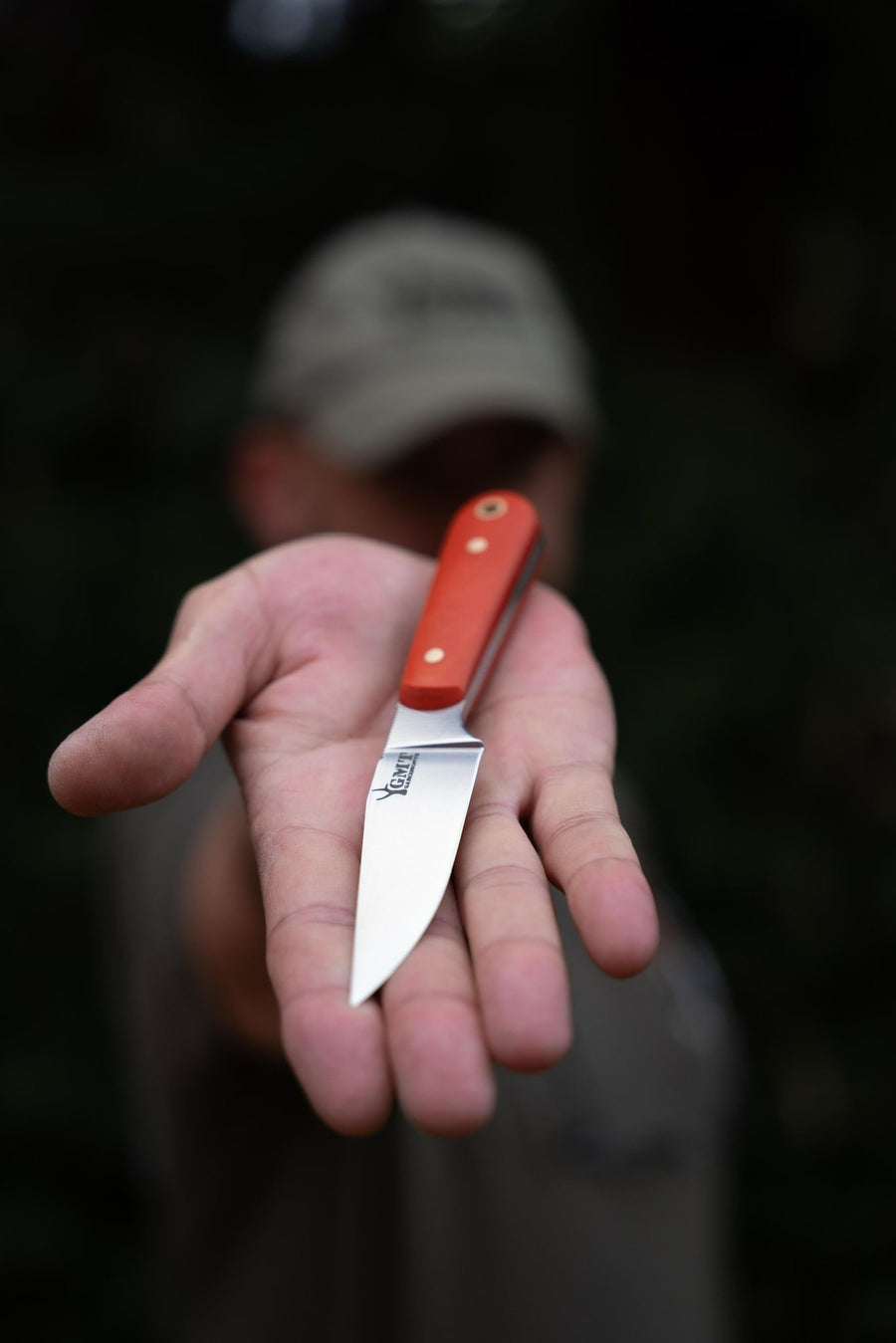 Cuchillo AS de diamantes GMT Garcimonte micarta naranja y Funda de Piel.