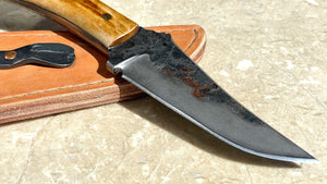 Cuchillo Blue Ridge Custom de Nil Fonseré, estilo Winkler, con cachas ciervo envejecido de selección.