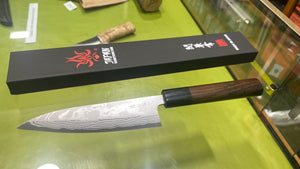 Cuchillo Original Japones de Cocina,  Kanetsune damascus modelo Petty. KC-464