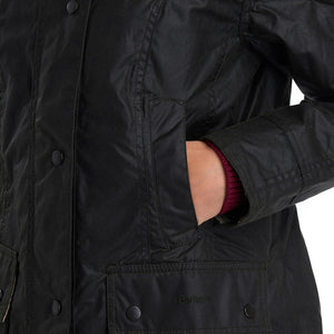 Chaqueta encerada Barbour Beadnell para mujer.