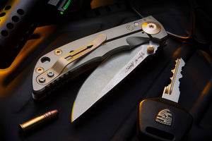 Navaja Spartan Harsey de 3,25 pulgadas con herrajes de bronce anodizado (Spartan-Blades) - SF10SWBZ